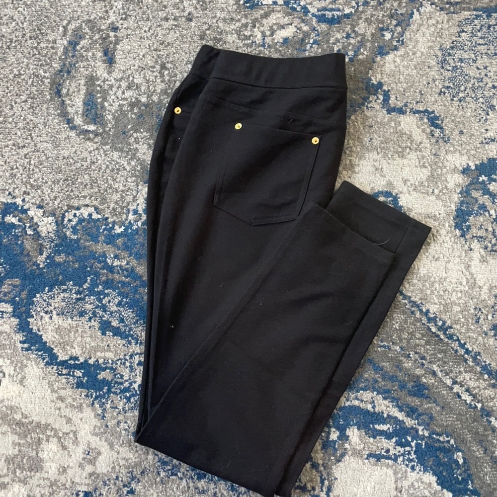 Michael Kors. Black slacks. Elastic waistband.